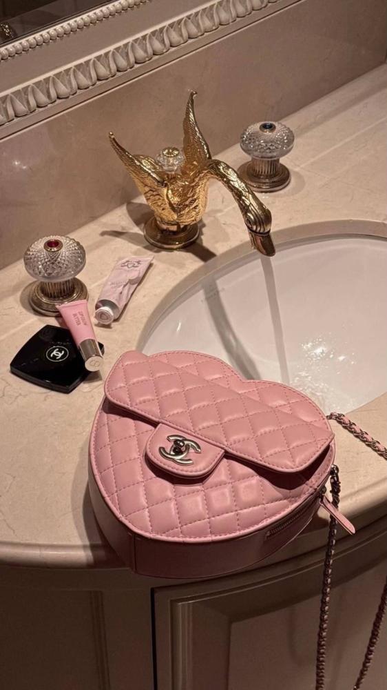 Chanel bag heart