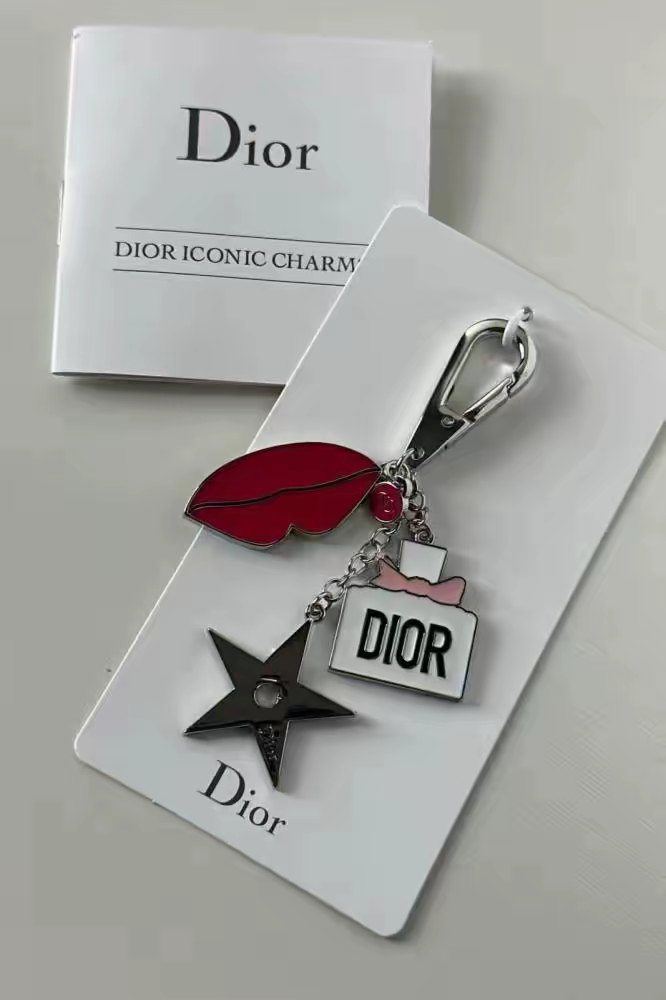 ميدالية DIOR