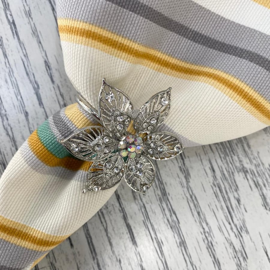 Handkerchief ring