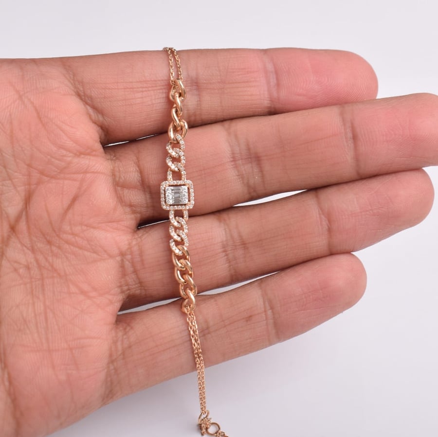 Diamond bracelet - gold weight 4.618 - diamond weight 0.31 - 18 karat