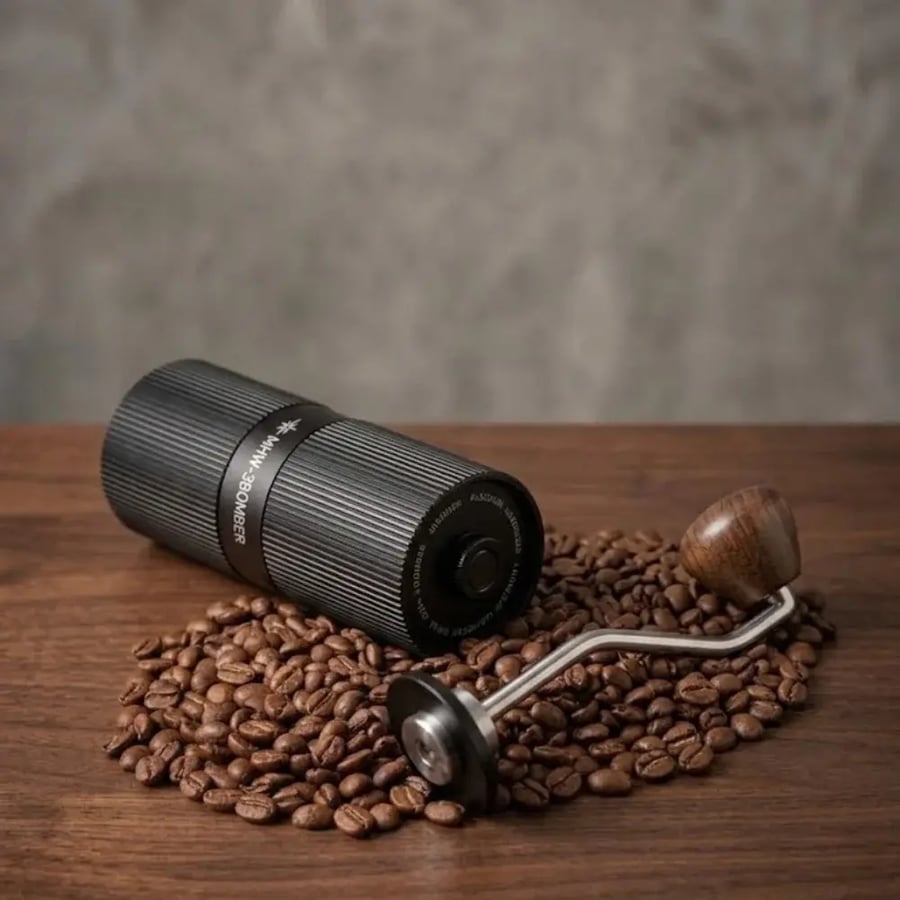 طاحونة يدوية Racing M1-Manual | Titanium burr | اسود