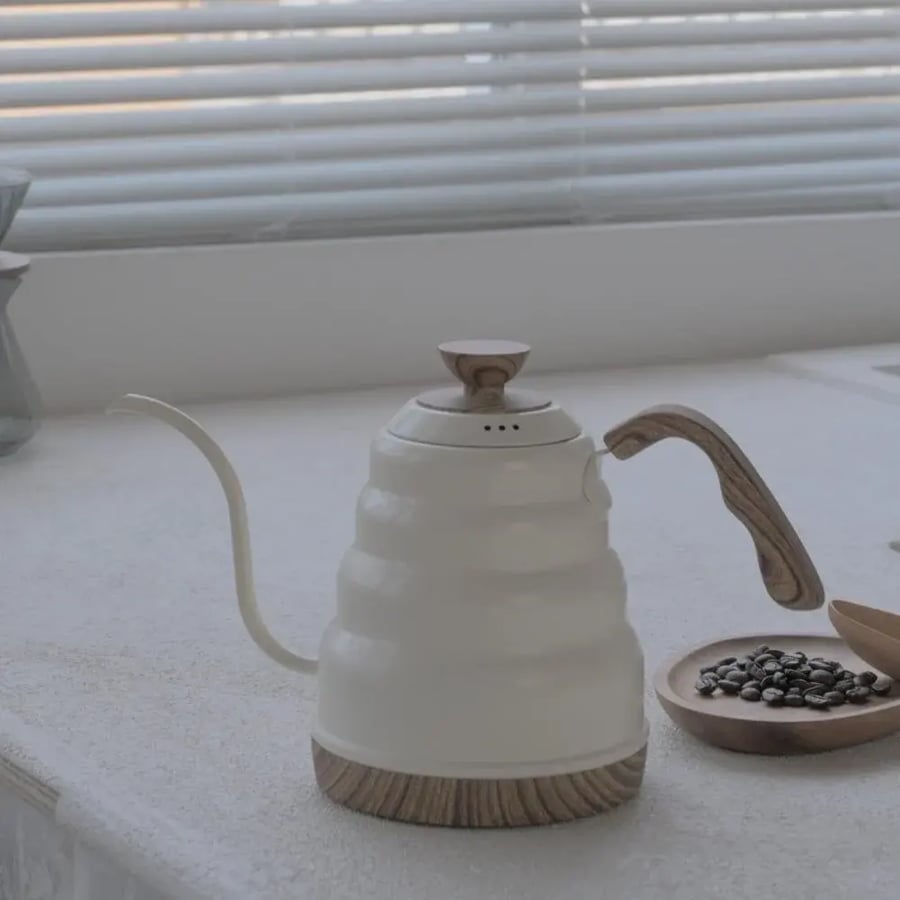 غلاية ستريكس Strix الذكية للترشيح 1 لتر - ابيض خشبي | Smart Pour Kettle 1L
