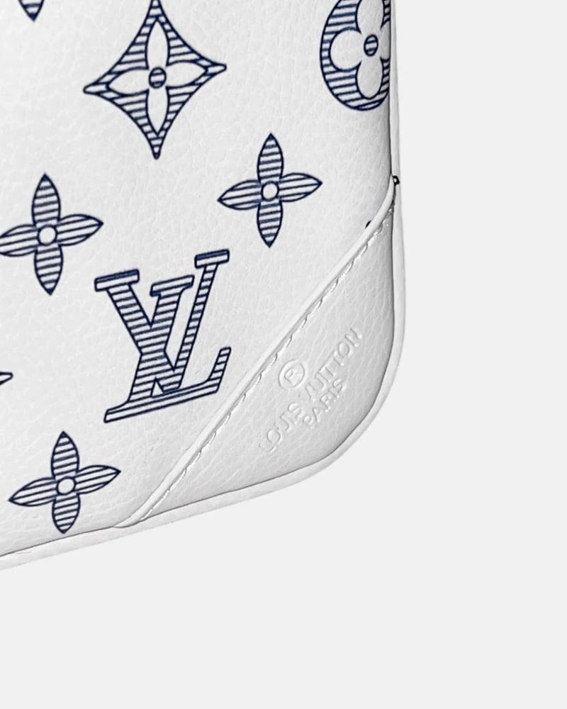 luggage  VUITTONLOUIS