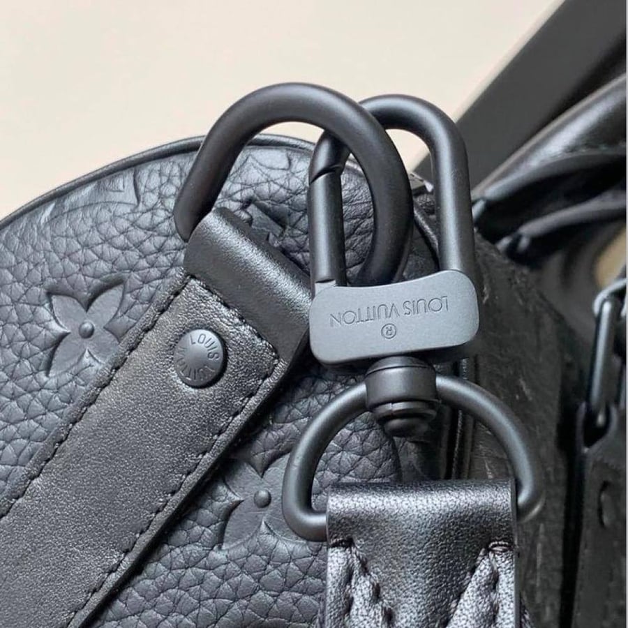 luggage  VUITTONLOUIS