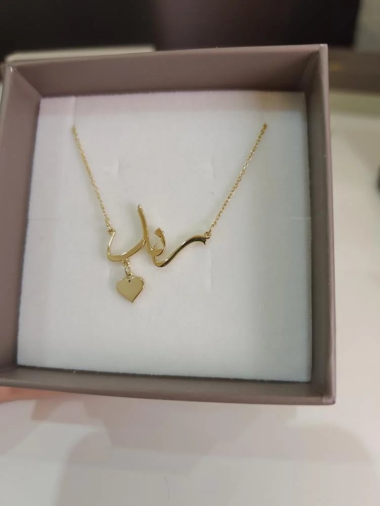 تفصيل أسماء وعبارات.. سلاسل واساور .. حسب المطلوب (بالفضة الفاخرة عيار 925)