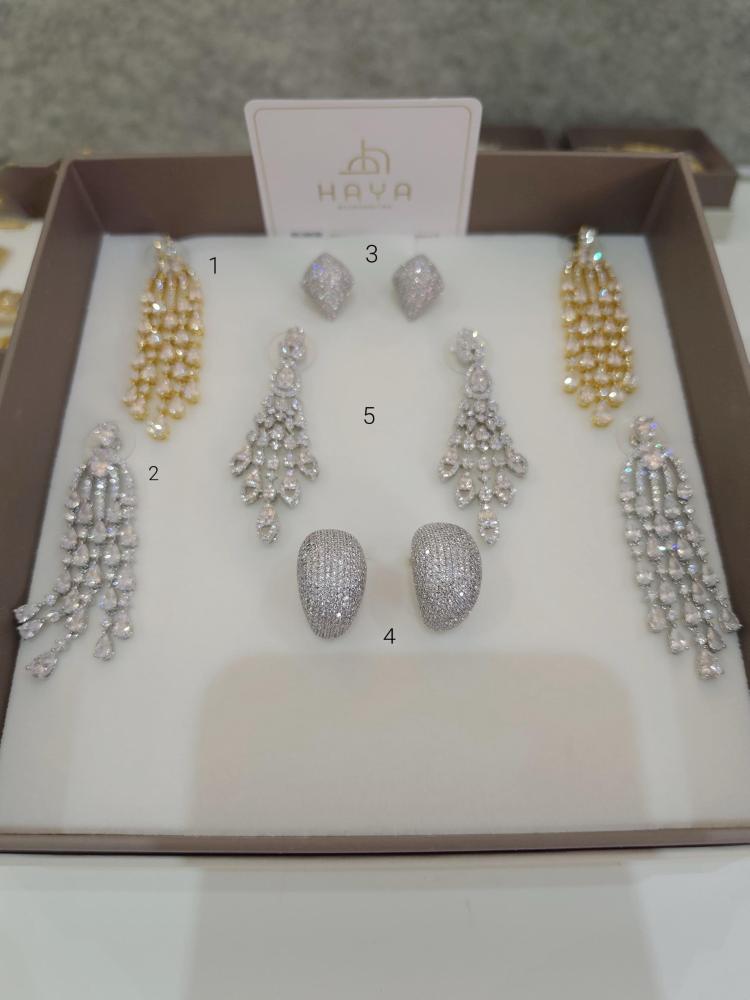حلق مناسبات فاخر .. مطلي ومزين بالزريكون