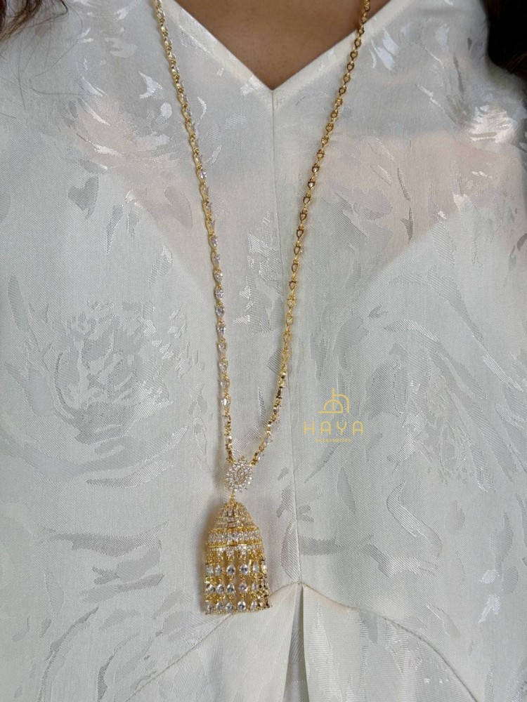 طقم فاخر (سلسال طويل + حلق) مزين بالزريكون ومطلي