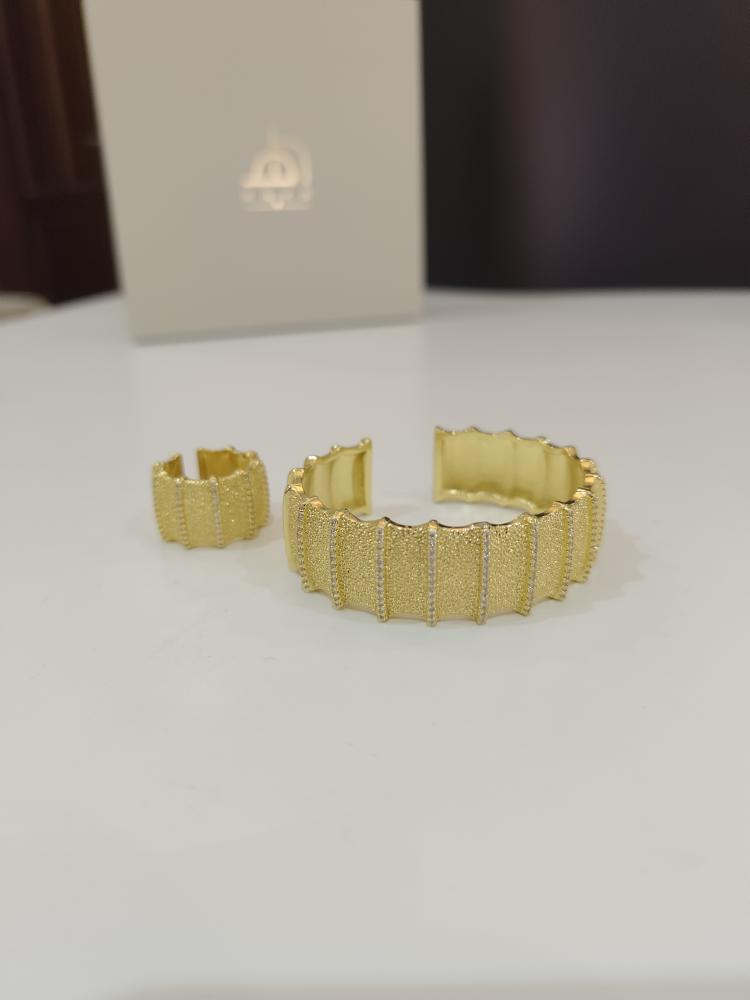 طقم (اسوارة + خاتم) محاكي للذهب المطفي.. مطلي ومرصع بالزريكون