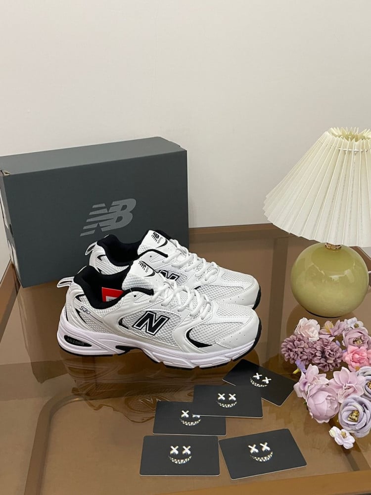 530 'WHITE BLACK'