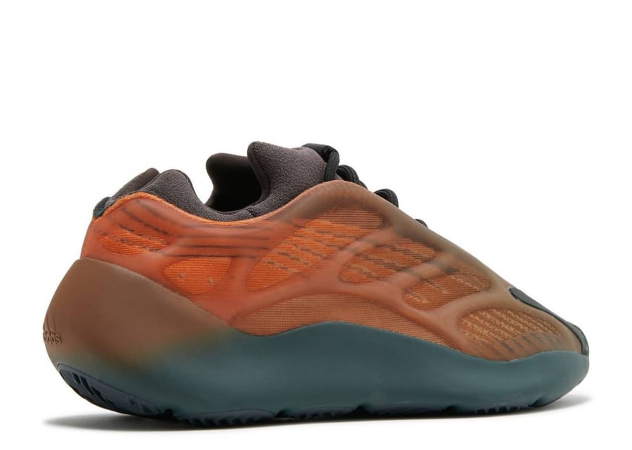 Yeezy 700 Copper
