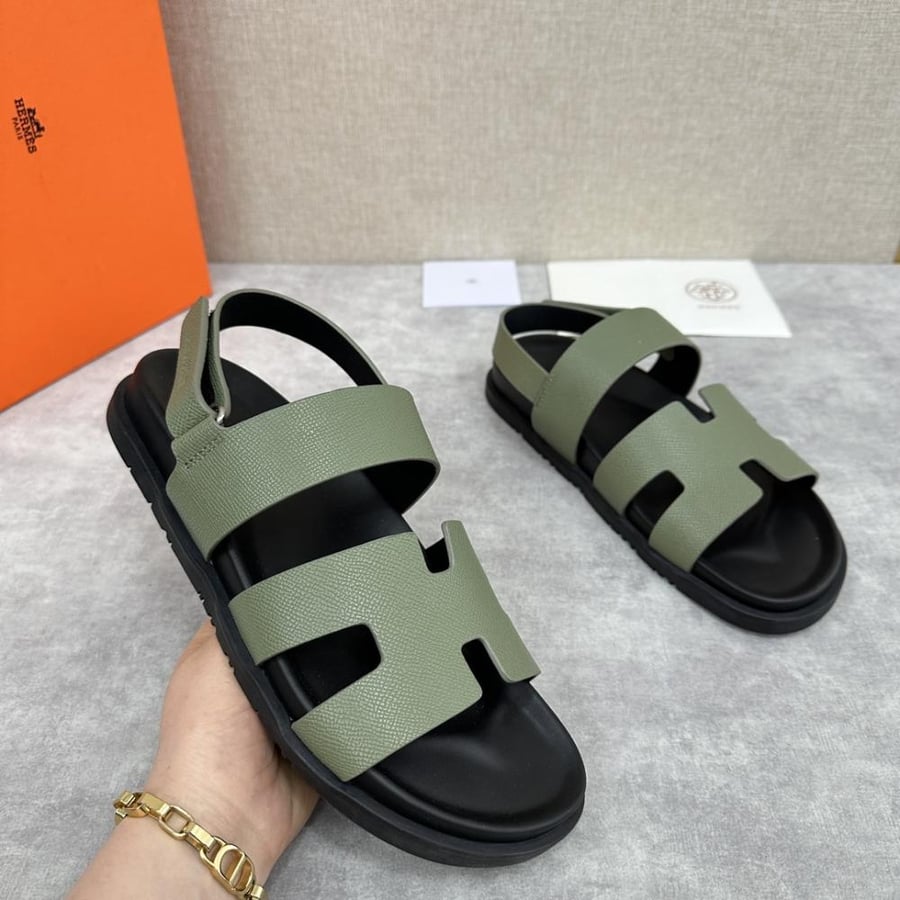 Genius sandal