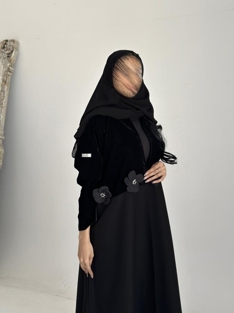 60# عباية شتوي كتان مع مخمل وورد بروش طرحة ساده