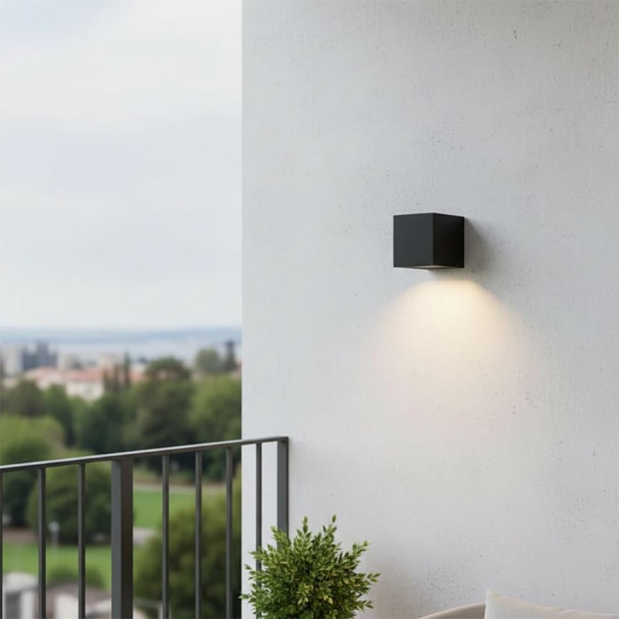 جداري خارجي داون أسود مربع B2180