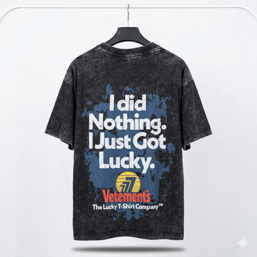 تيشيرت "Lucky Edition" من فيتمينتس (Vetements) - غسيل حمضي