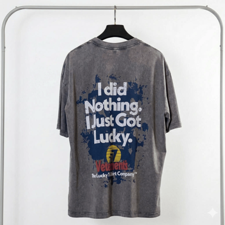 تيشيرت "Lucky Edition" من فيتمينتس (Vetements) - غسيل حمضي