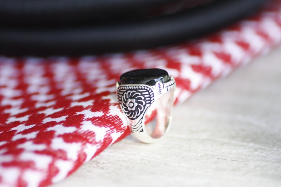 خاتم عقيق اسود مميز جداً