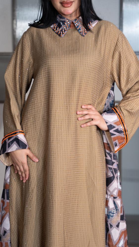 جلابية بفصوص كرستال وبخامتين مختلفة