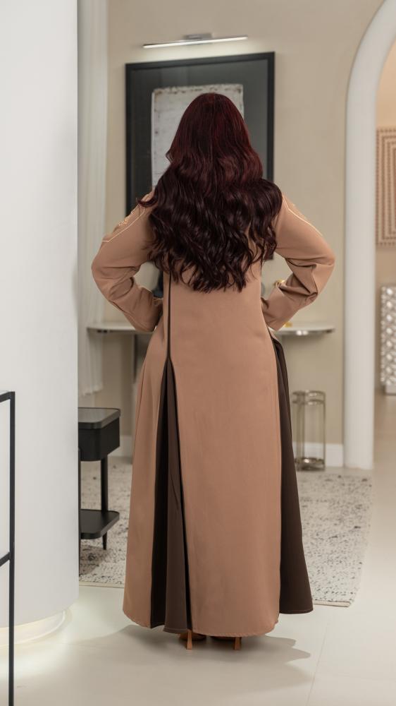 Embroidered thobe with soft pleats