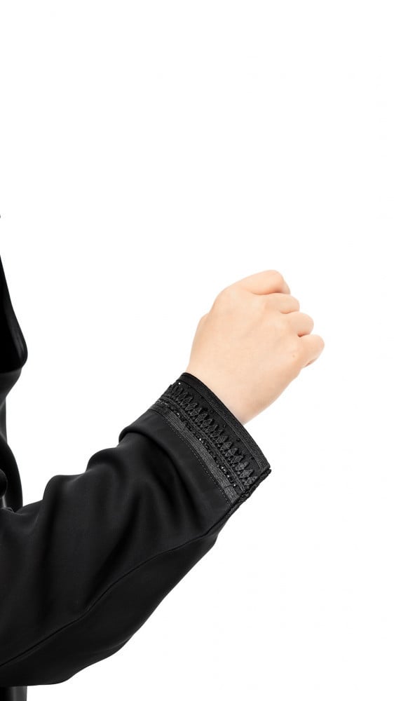 عباية رأس بشريط سميك مزين بكريستال