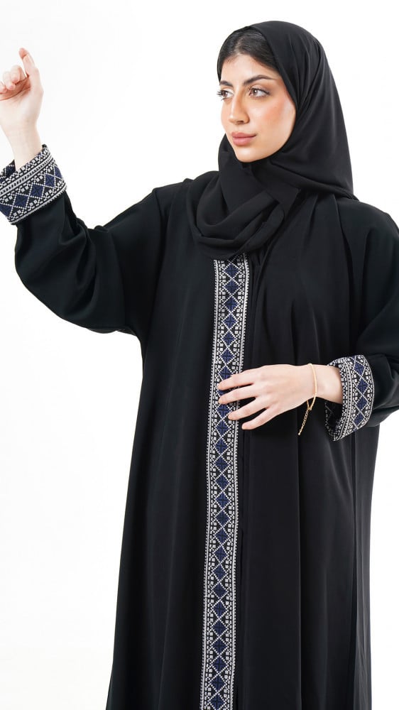 عباية سوداء بسدو ناعم كلاسيك