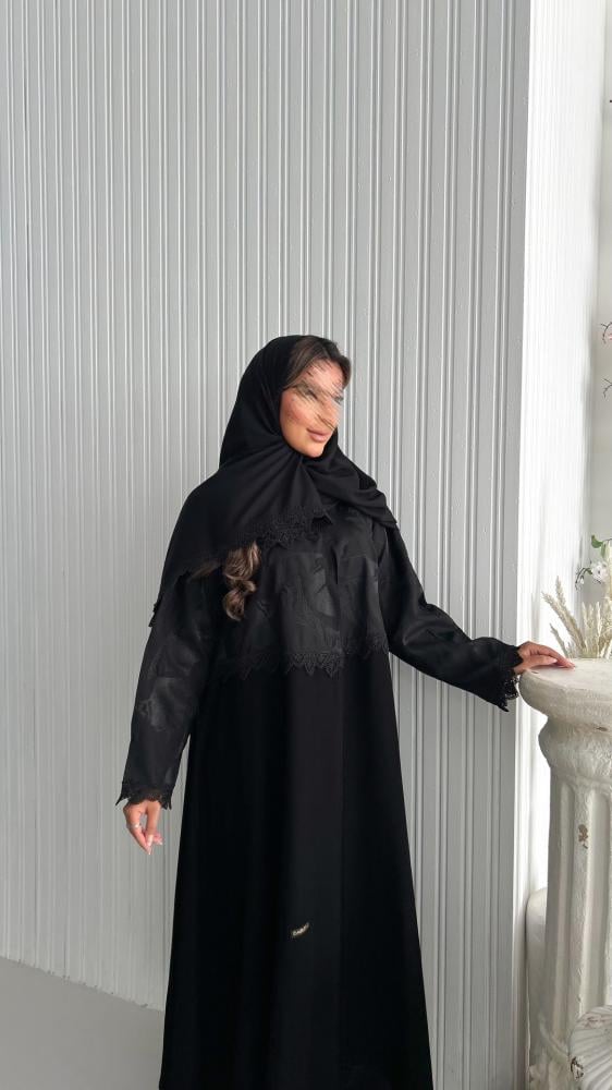 عباية بتطريز ناعم