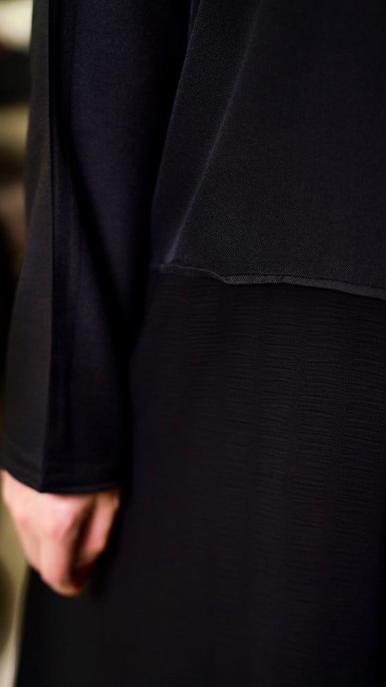 Abaya of two different materials