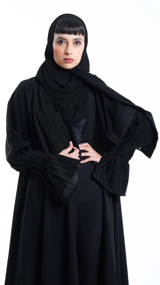 عباية مفتوحة باكمام كلوش مطاط