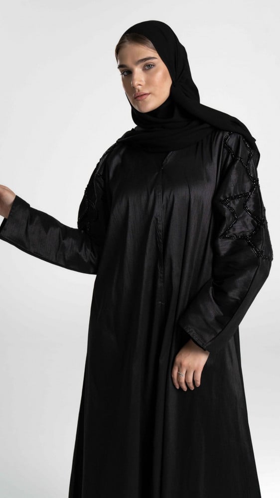 عباية بشك على الاكتاف
