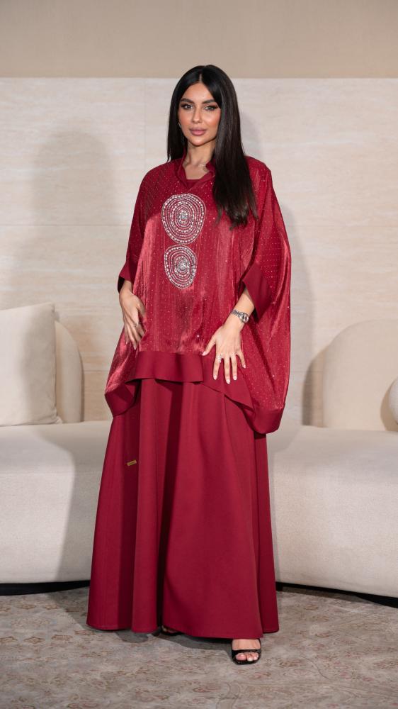 Two-piece thobe in red color
