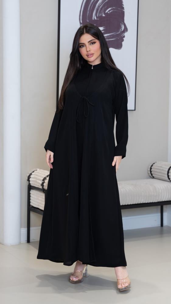 Abaya with a tie, fastened with an inner Fasan