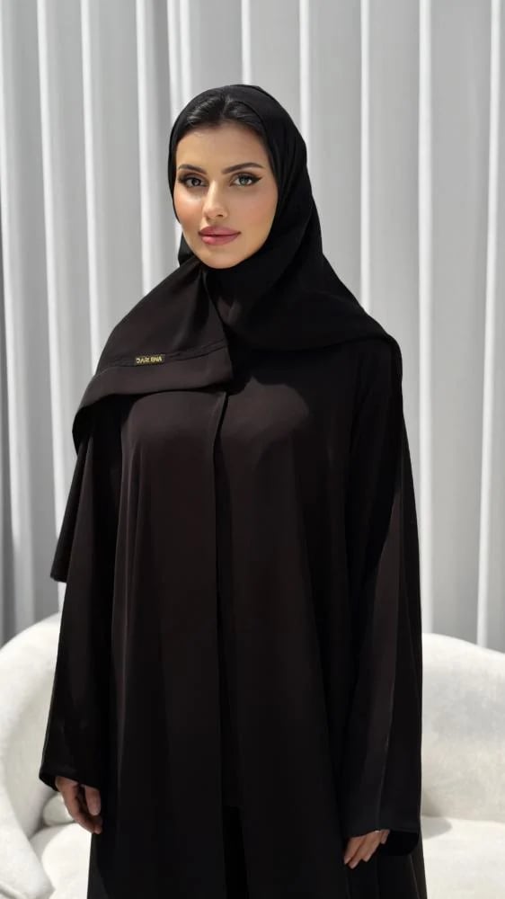 عباية بقصة كسرات من الخلف