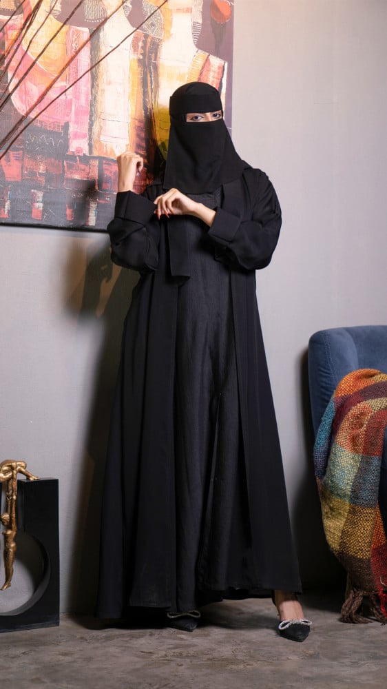عباية بفستان متصل