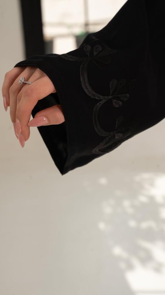 عباية كلوش بتطريز