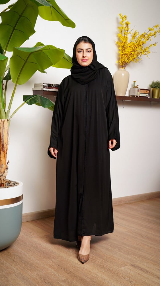عباية سوداء سادة عملية
