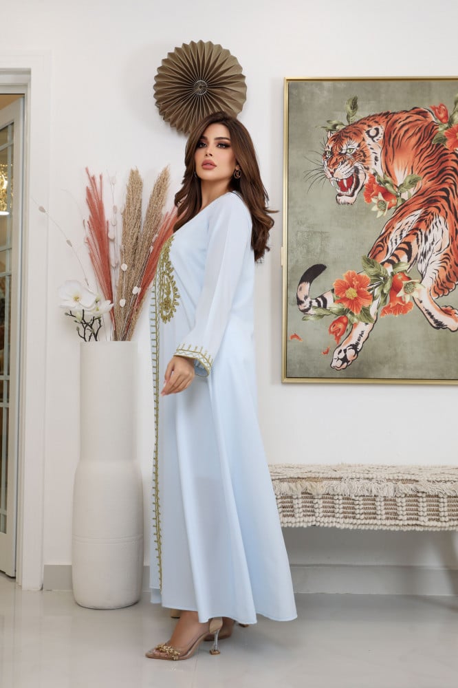 جلابية سماوي بتطريز ذهبي