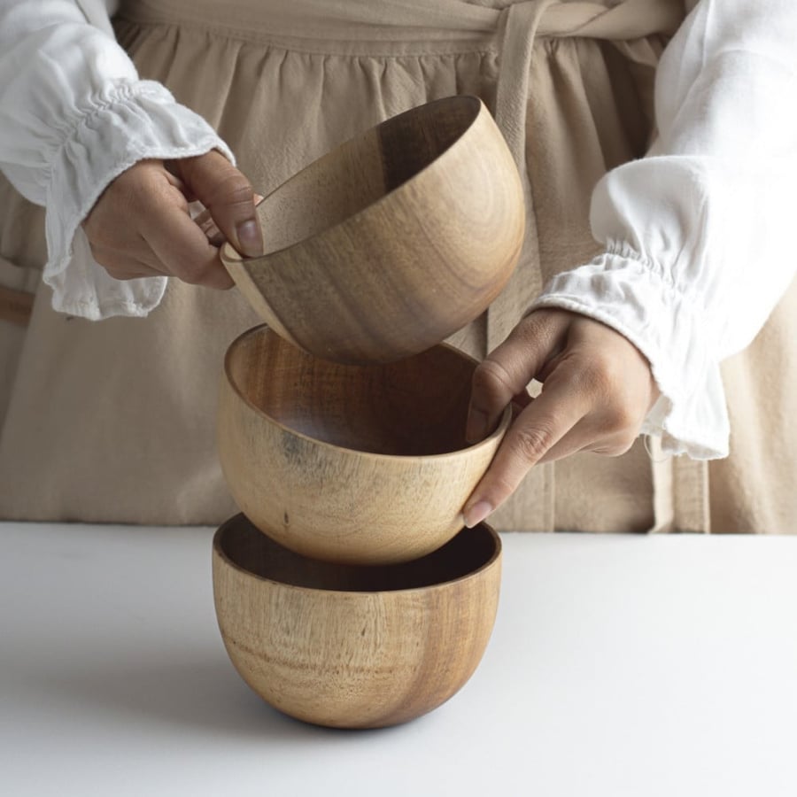 soft wood bowl - وعاء