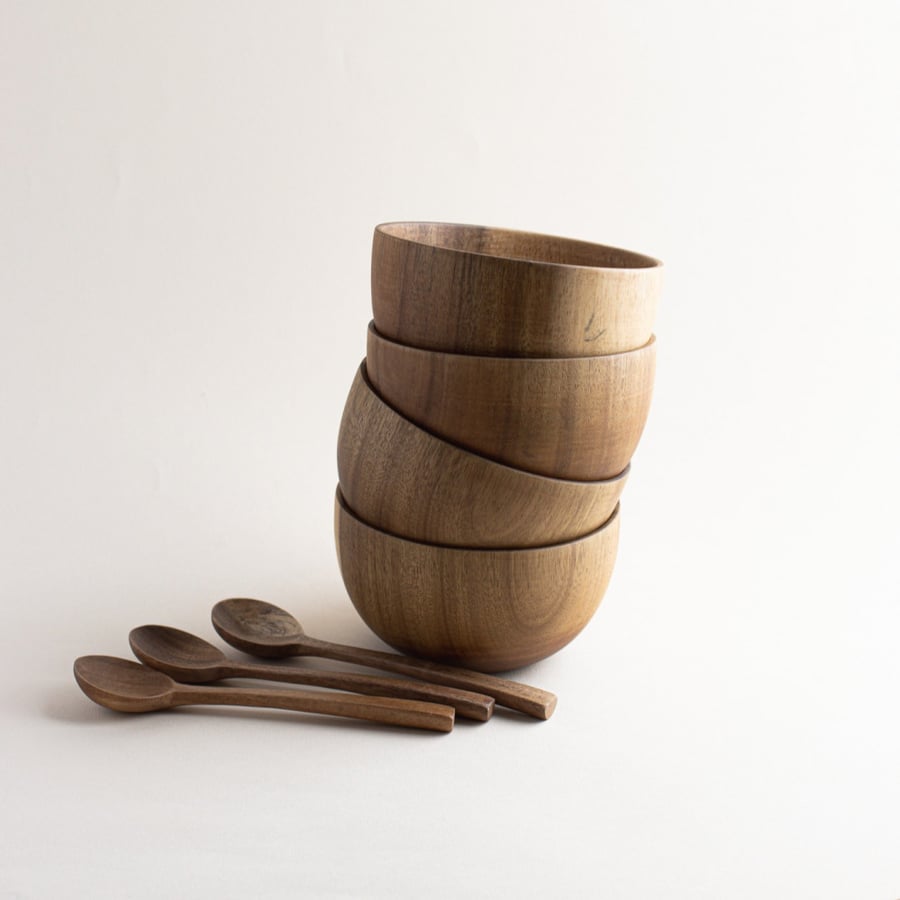 soft wood bowl - وعاء