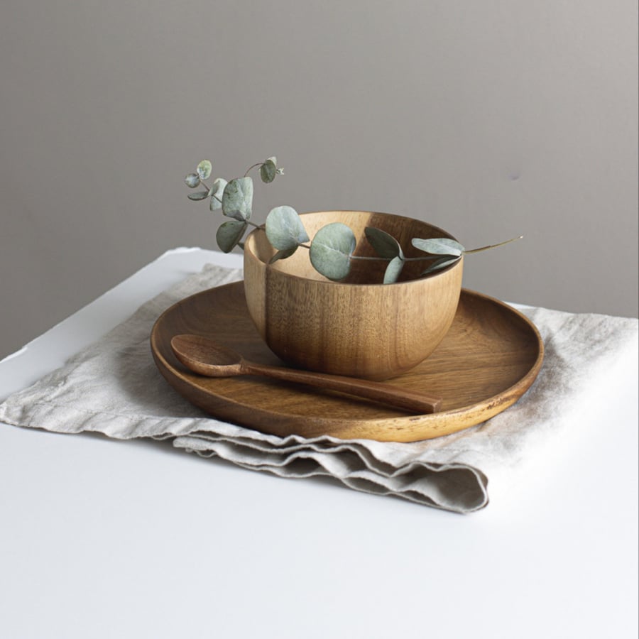 soft wood bowl - وعاء