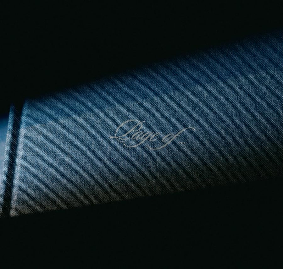 دفتر  لمساحتك الخاصه  - Page Of ( Blue)