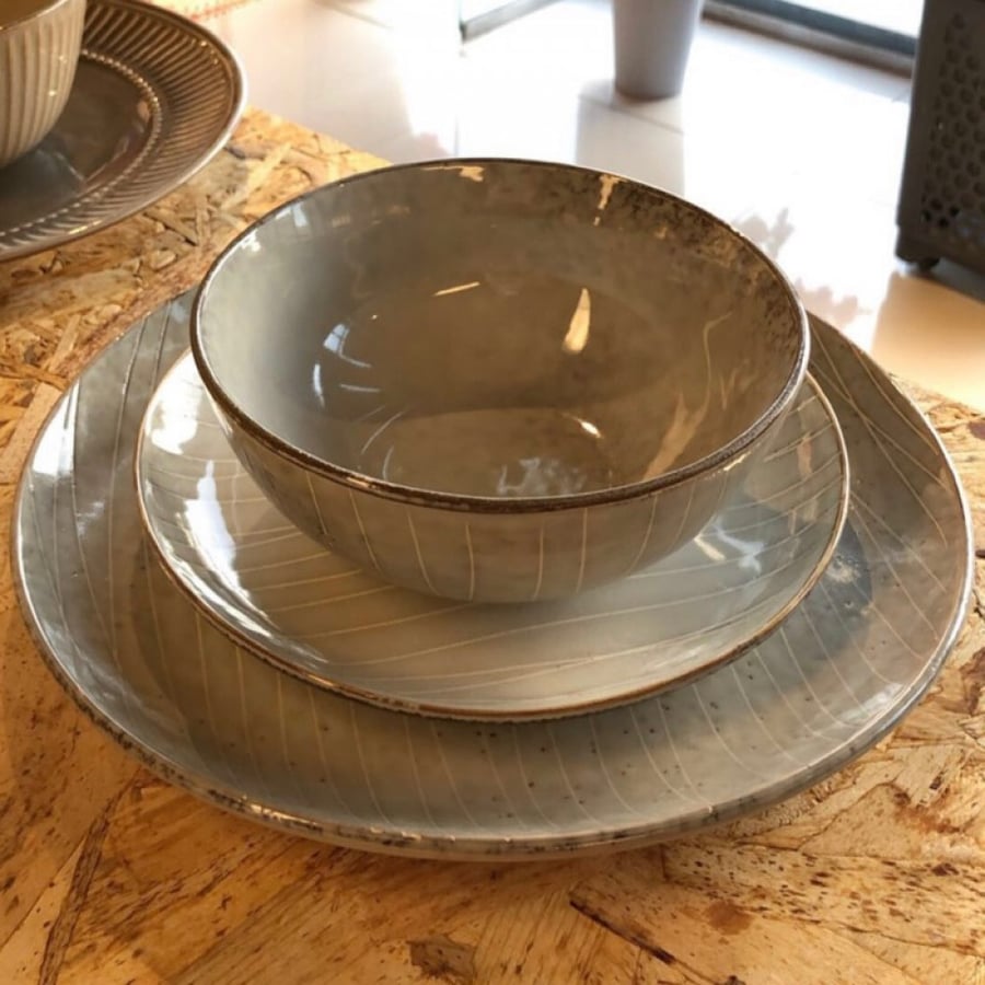 Small plate