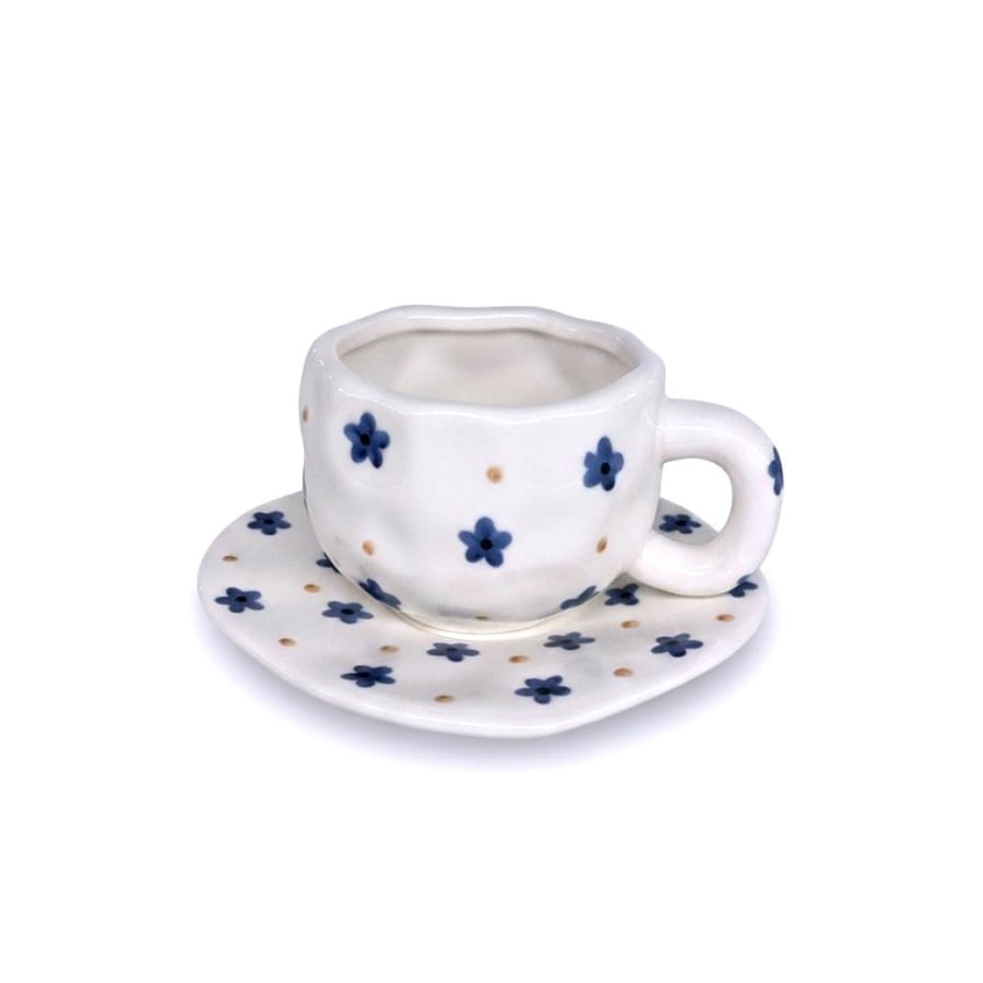 Set of 300 ml cups