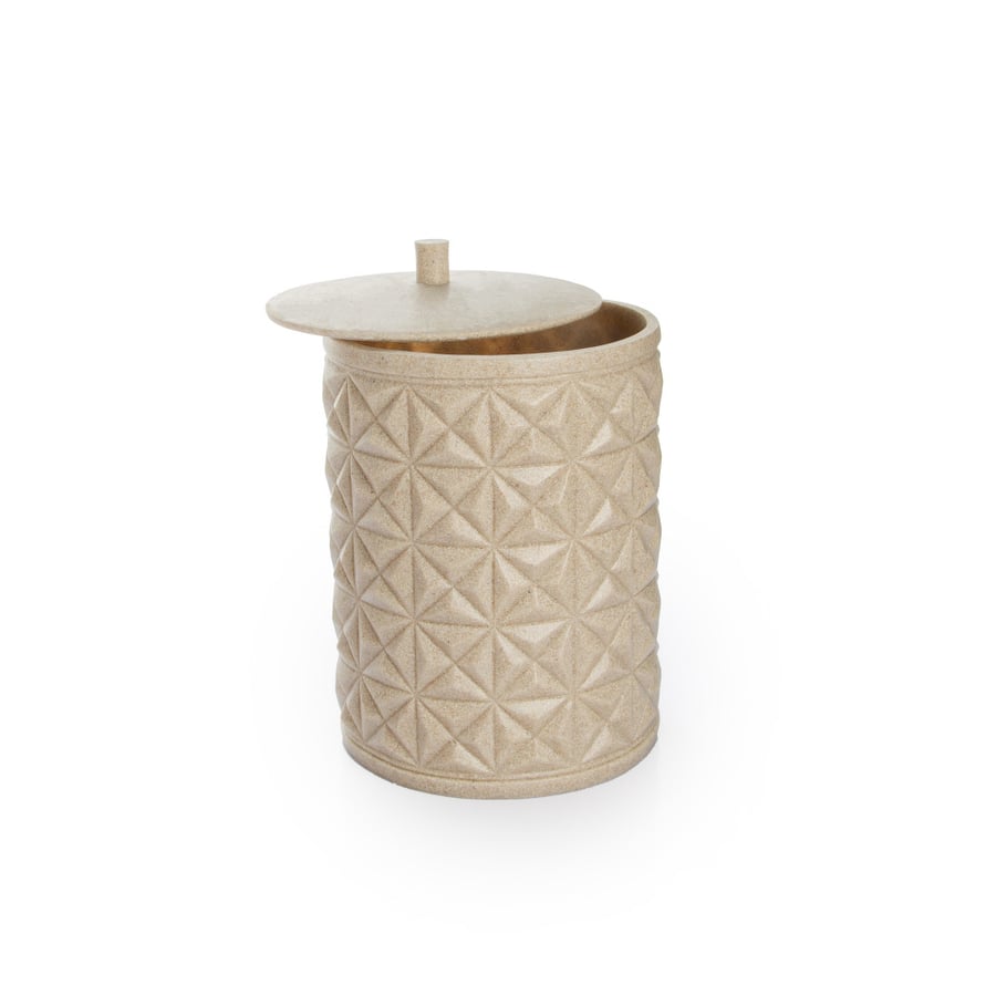 Bathroom accessories set