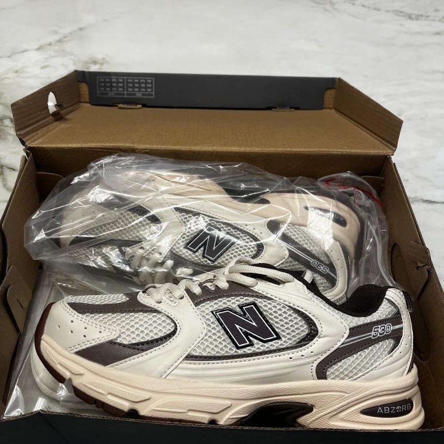New Balance 530 sneakers