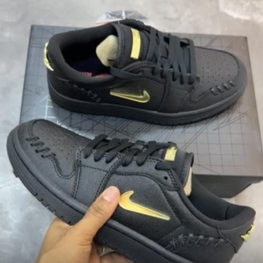 Air Jordan 1 Low Method of Make Black Metallic Gold
