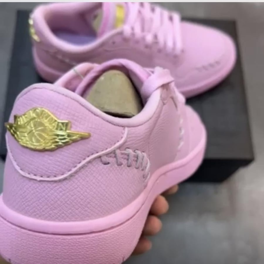 Air Jordan 1 Low "Method of Make Perfect Pink" sneakers