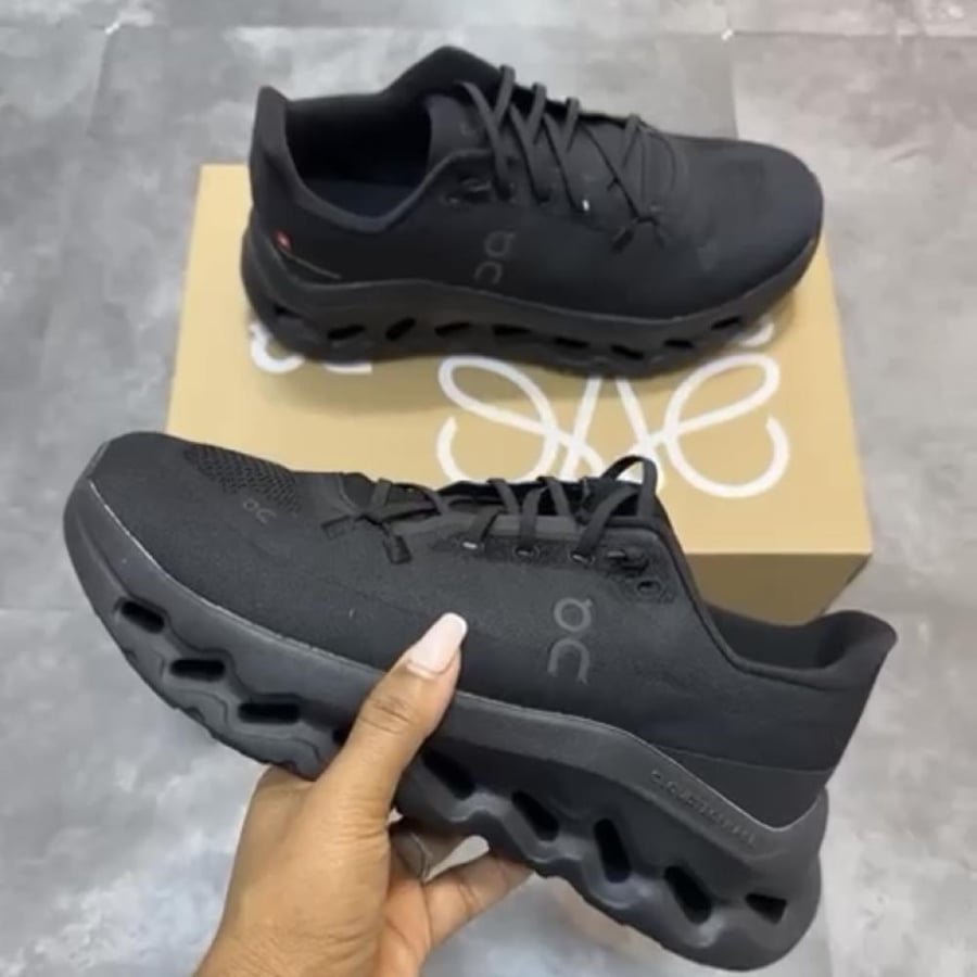 On Running Cloudtilt WMNS "Black Eclipse"
