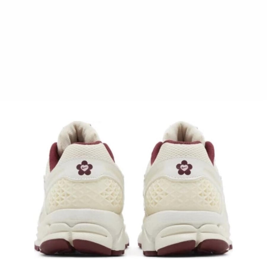Air Zoom Vomero 5 'Valentine's Day'