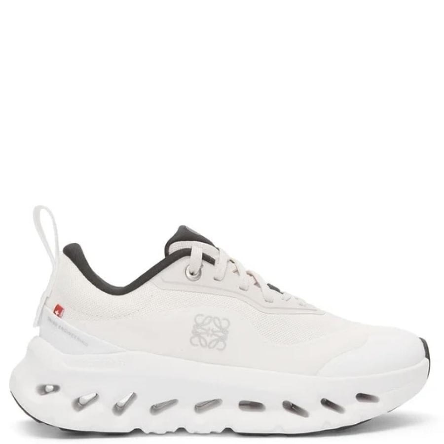 Loewe X On Running Cloudtilt Sand/White