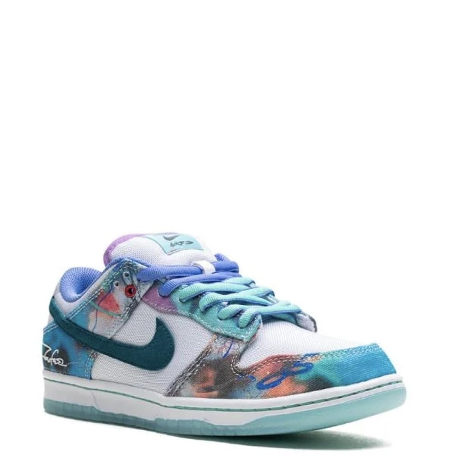 Nike x Futura Laboratories SB Dunk Low "Bleached Aqua" sneakers