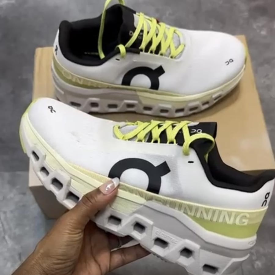 On Running White & Green Cloudmonster 2 Sneakers